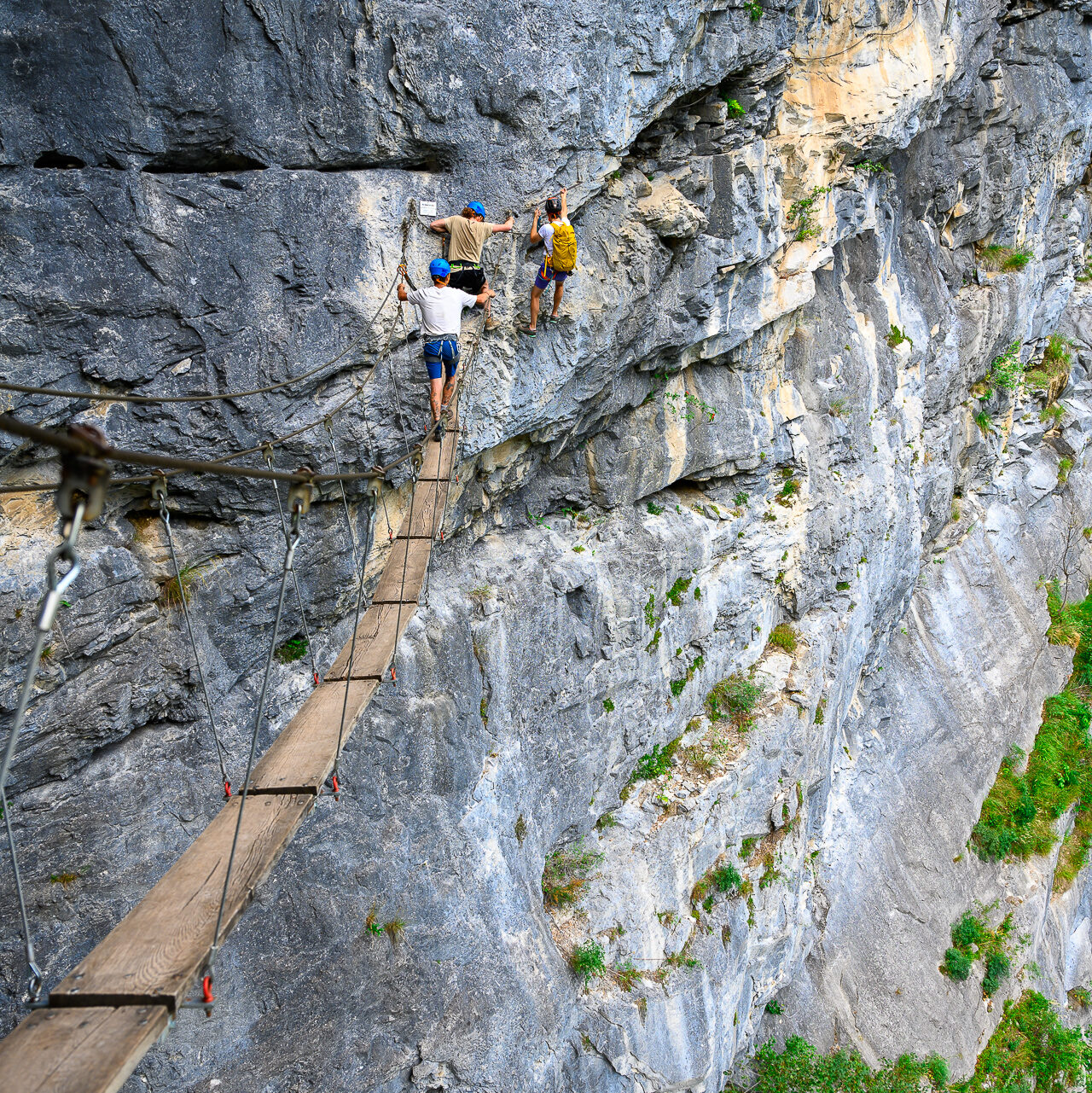 Via Ferrata Samoëns Sixt fer à cheval, sur la passerelle de l’Ou Izès