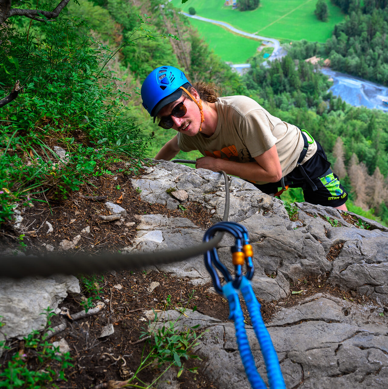 Via Ferrata Samoëns de Sixt fer à cheval, Après la Becque pour redescendre vers la pont de singe, Arsène se concentre